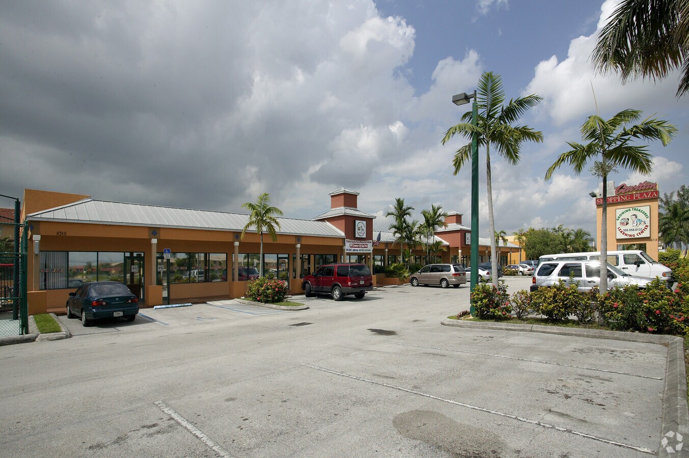 8318 NW 103rd St, Hialeah Gardens, FL 33016 Property Record