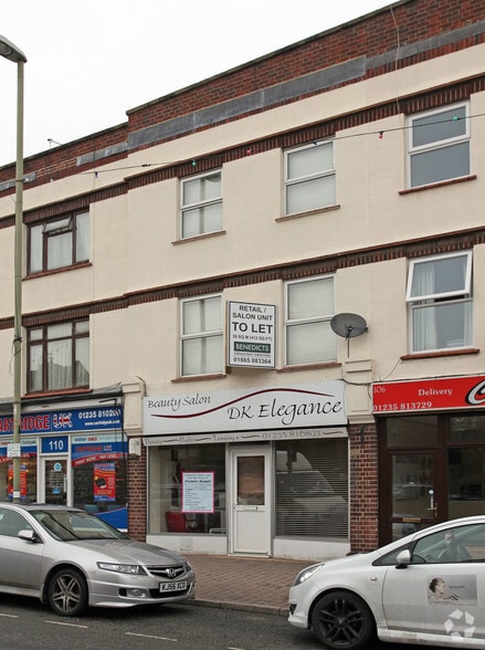 108 Broadway, Didcot for sale - Primary Photo - Image 1 of 1