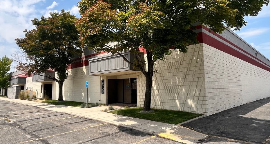 2550 2562 W Custer Rd Salt Lake - 2550 2562 W Custer Rd Salt Lake City UT Building Photo 2 Large 