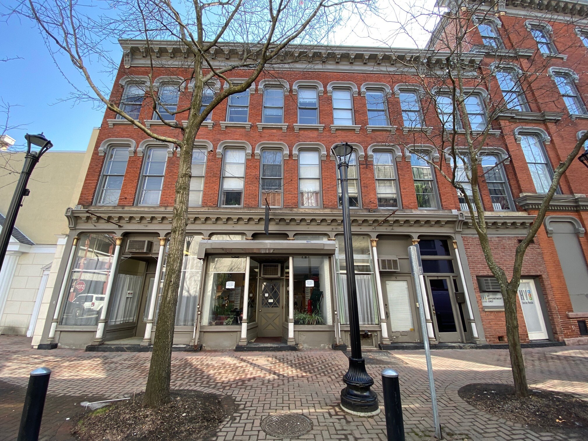 3 Garden St, Poughkeepsie, NY 12601 The Cast Iron Building Street Retail