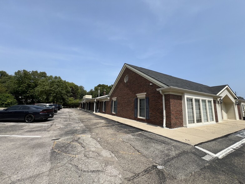 1810 Broad Ripple Ave, Indianapolis, IN for lease - Building Photo - Image 2 of 16