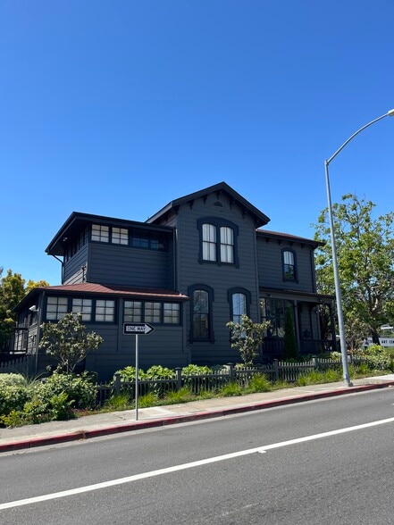 824 E St, San Rafael, CA for lease - Building Photo - Image 2 of 25
