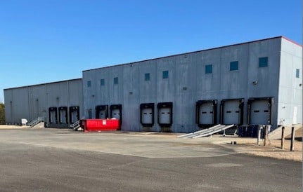 104 Commercial Ave, Mount Olive, NC for lease - Building Photo - Image 2 of 3