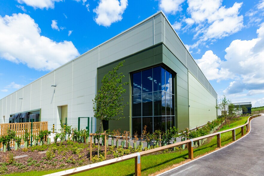 Newton Rd, Birdwell for lease - Building Photo - Image 1 of 10