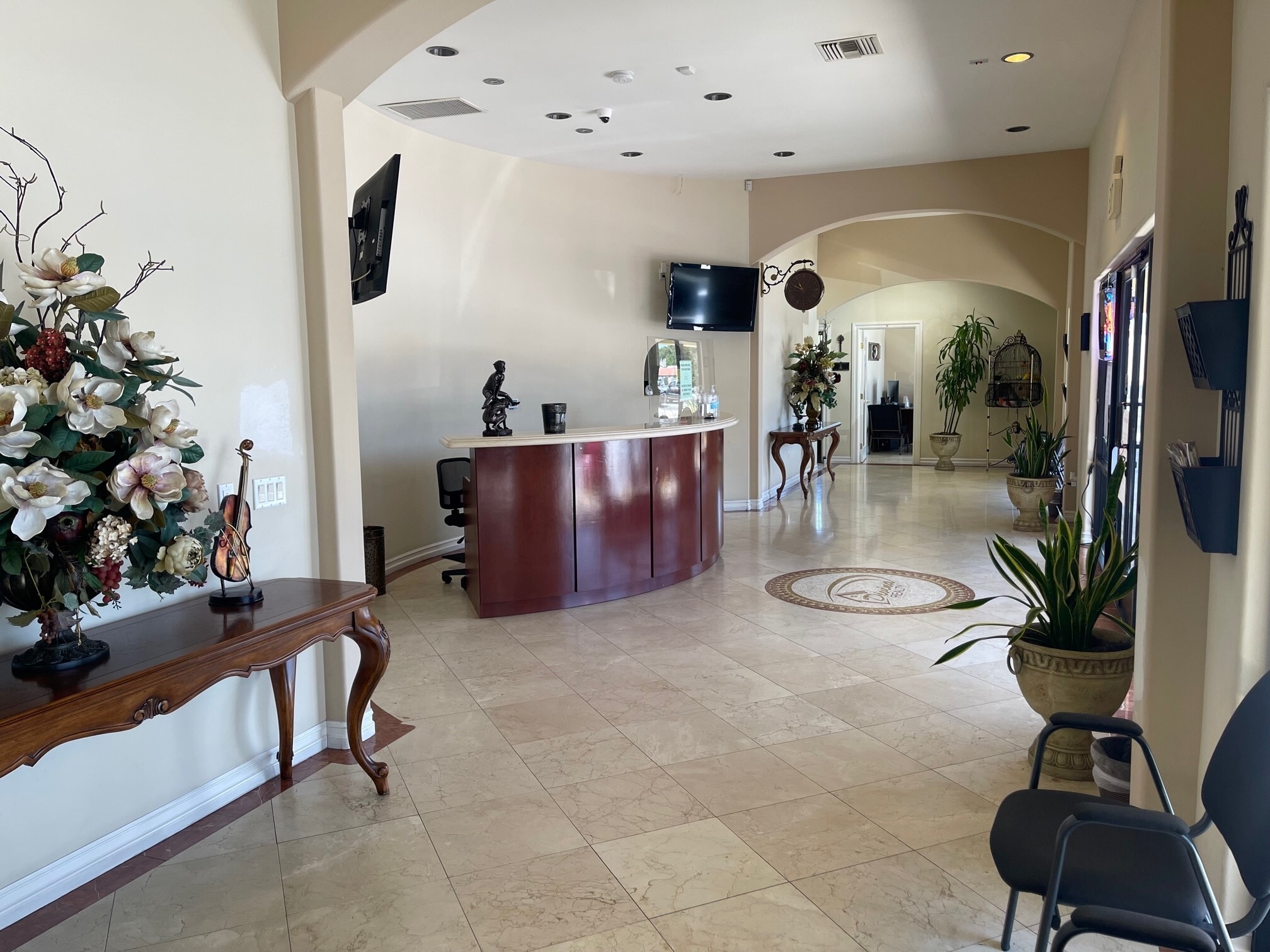 701 W 6th St, Corona, CA for lease Interior Photo- Image 1 of 5