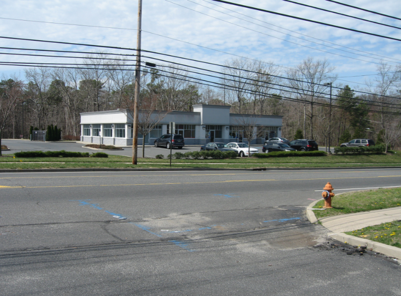 4070 Asbury Ave, Tinton Falls, NJ for lease - Building Photo - Image 1 of 2