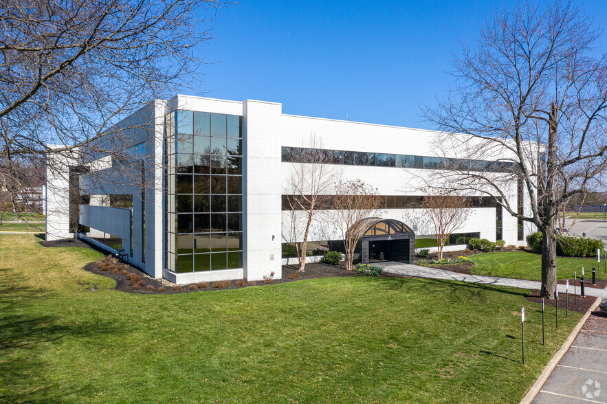 3 Century Dr, Parsippany, NJ for lease - Building Photo - Image 1 of 3