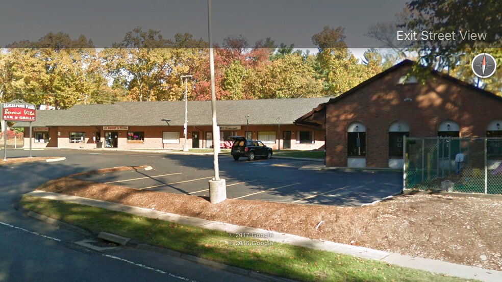 284 North Maple St, Enfield, CT 06082