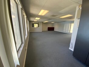 2180 Garnet Ave, San Diego, CA for lease Interior Photo- Image 2 of 5