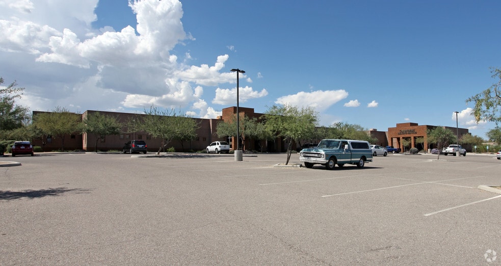 400 W Camino Casa Verde, Green Valley, AZ for sale - Primary Photo - Image 1 of 1