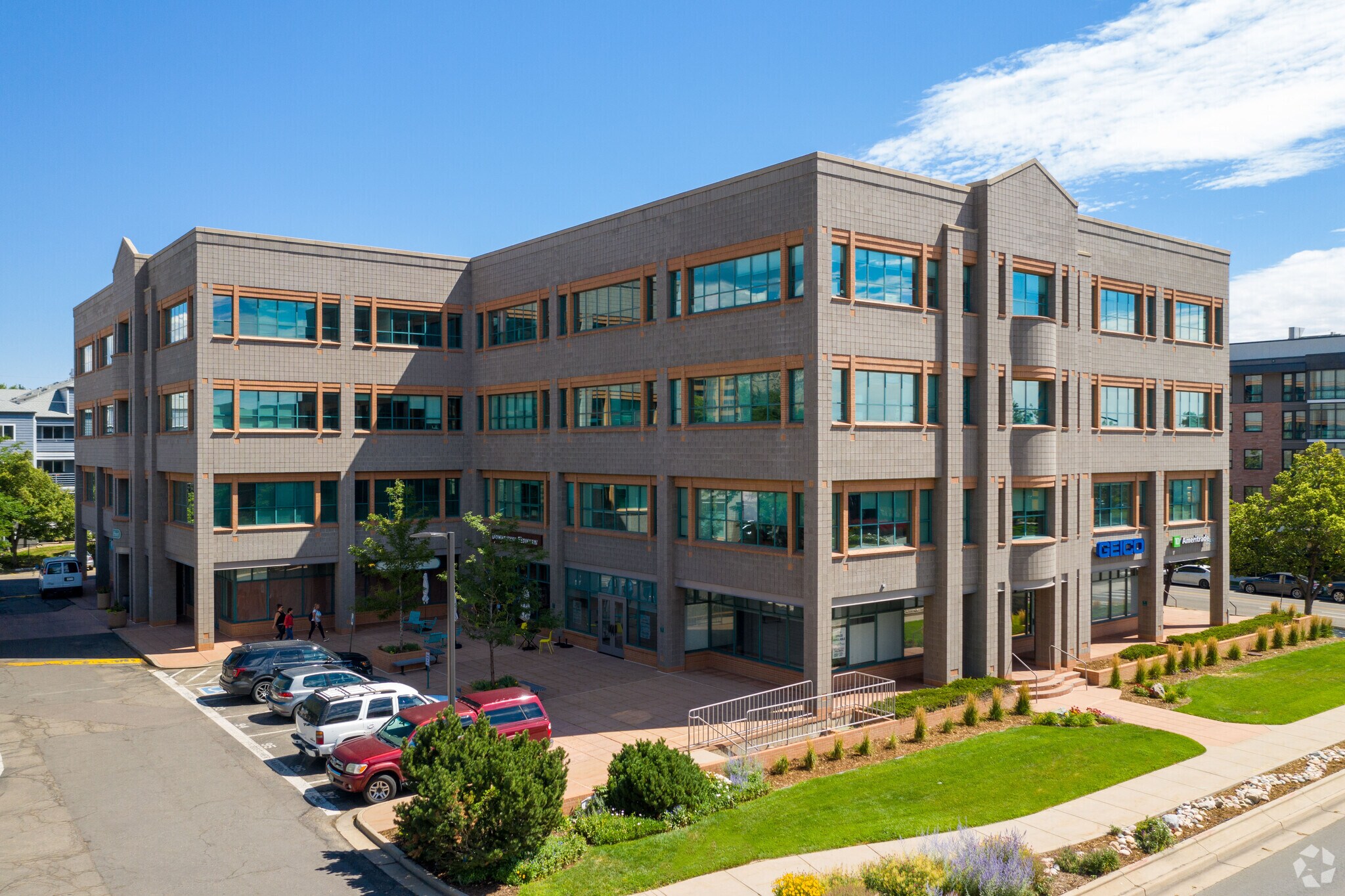 2425-2595 Canyon Blvd, Boulder, CO for lease Building Photo- Image 1 of 9