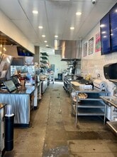 2900 N Mesa St, El Paso, TX for lease Interior Photo- Image 2 of 6