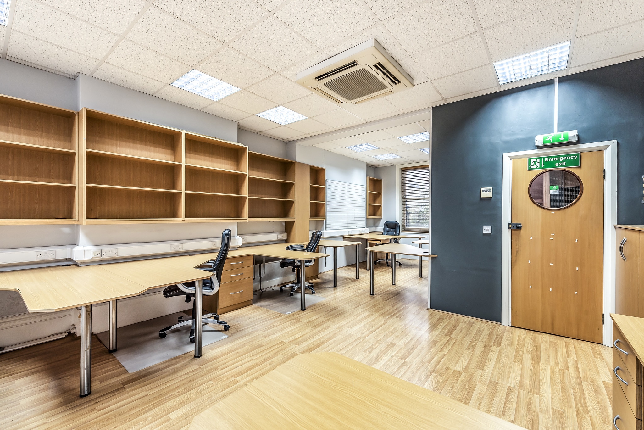 104 West End Ln, London for sale Interior Photo- Image 1 of 1