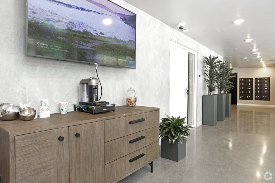 777 Broadway, Oakland, CA for lease - Interior Photo - Image 3 of 24