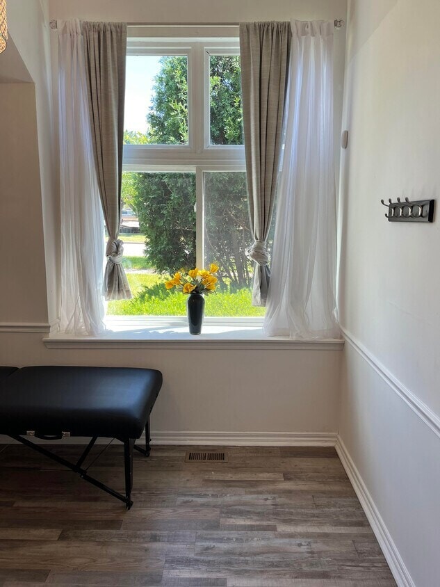 4450 Westbrook Dr, Aurora, IL for lease Interior Photo- Image 1 of 1