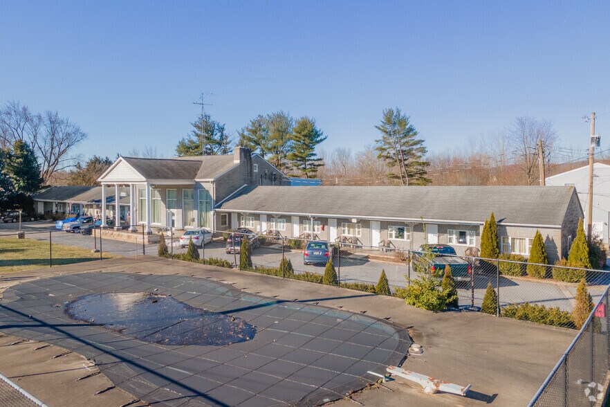 7611 Willow Rd, Frederick, MD 21702