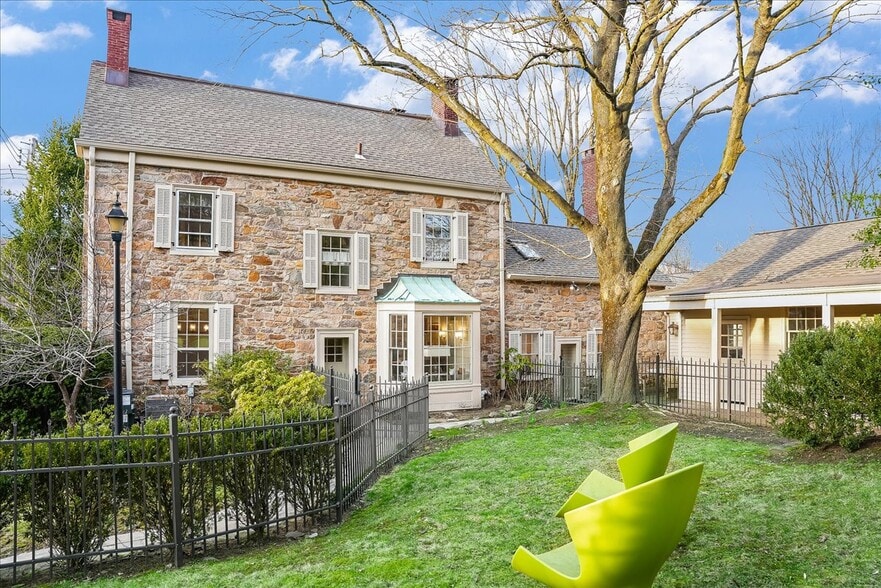 1 E Mill Rd, Long Valley, NJ for sale - Building Photo - Image 2 of 16