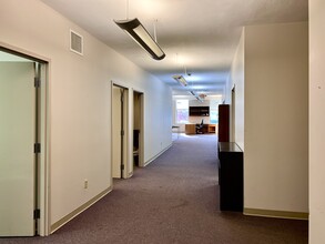 1621 Forbes Ave, Pittsburgh, PA for lease Interior Photo- Image 2 of 6