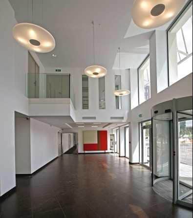 11 Avenue Morane Saulnier, Vélizy-Villacoublay for lease - Interior Photo - Image 3 of 7