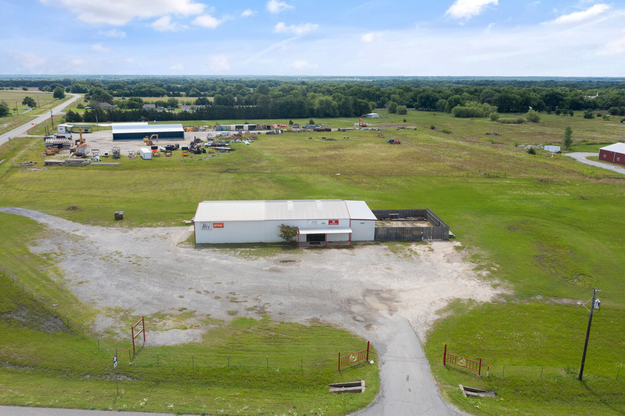 3301 S Texas State Hwy 121, Bonham, TX 75418 Flex for Sale