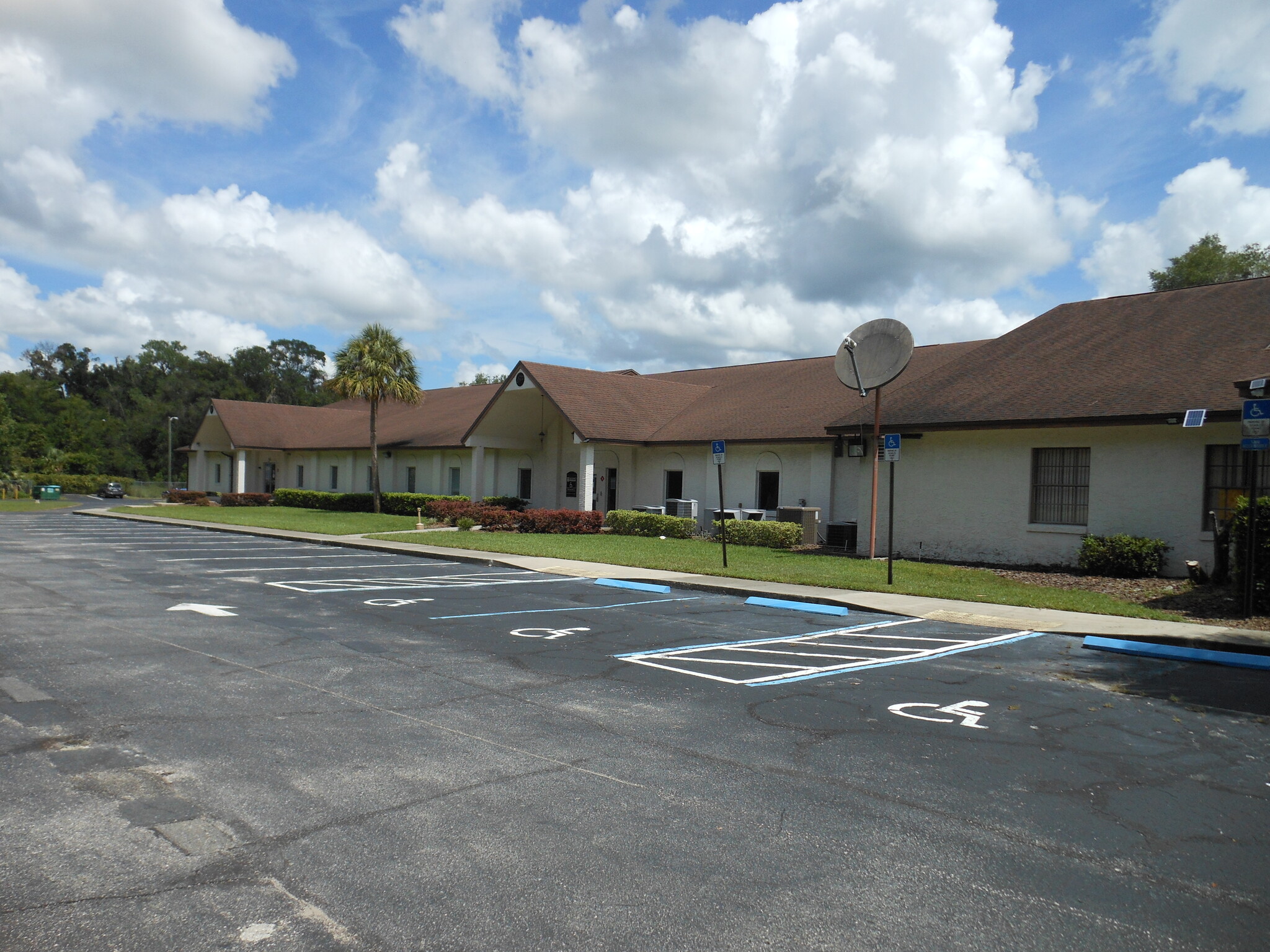 5431 E Silver Springs Blvd, Silver Springs, Fl 34488 - Office For Sale 