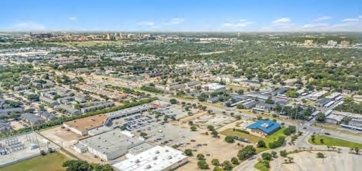 Post Oak Square - Offers Due portfolio of 2 properties for sale on LoopNet.com - Aerial - Image 2 of 6