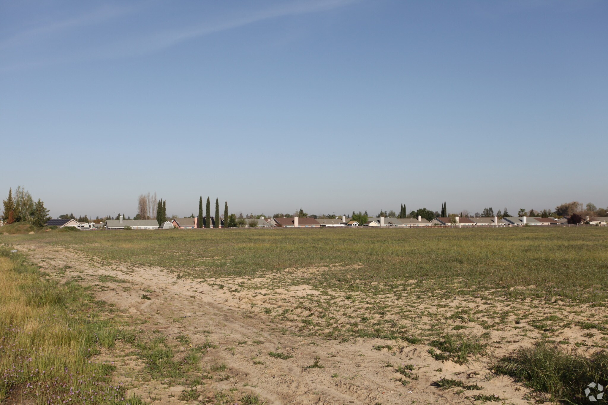 N Buhach Rd & Juniper Ave, Merced, CA for sale Primary Photo- Image 1 of 3