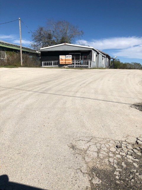 444 N Sunset Strip St, Kenedy, TX for sale Primary Photo- Image 1 of 1