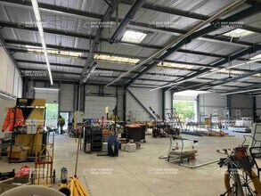 Flex in Aix-en-Provence for lease Interior Photo- Image 2 of 8