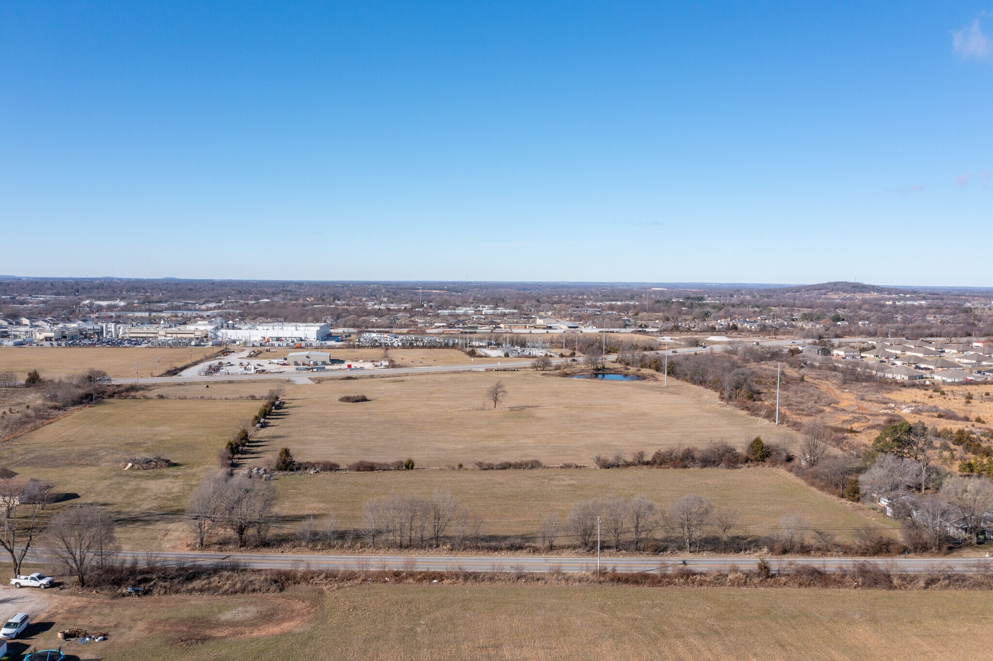 2728 Old Wire Rd, Springdale, AR for sale Primary Photo- Image 1 of 3