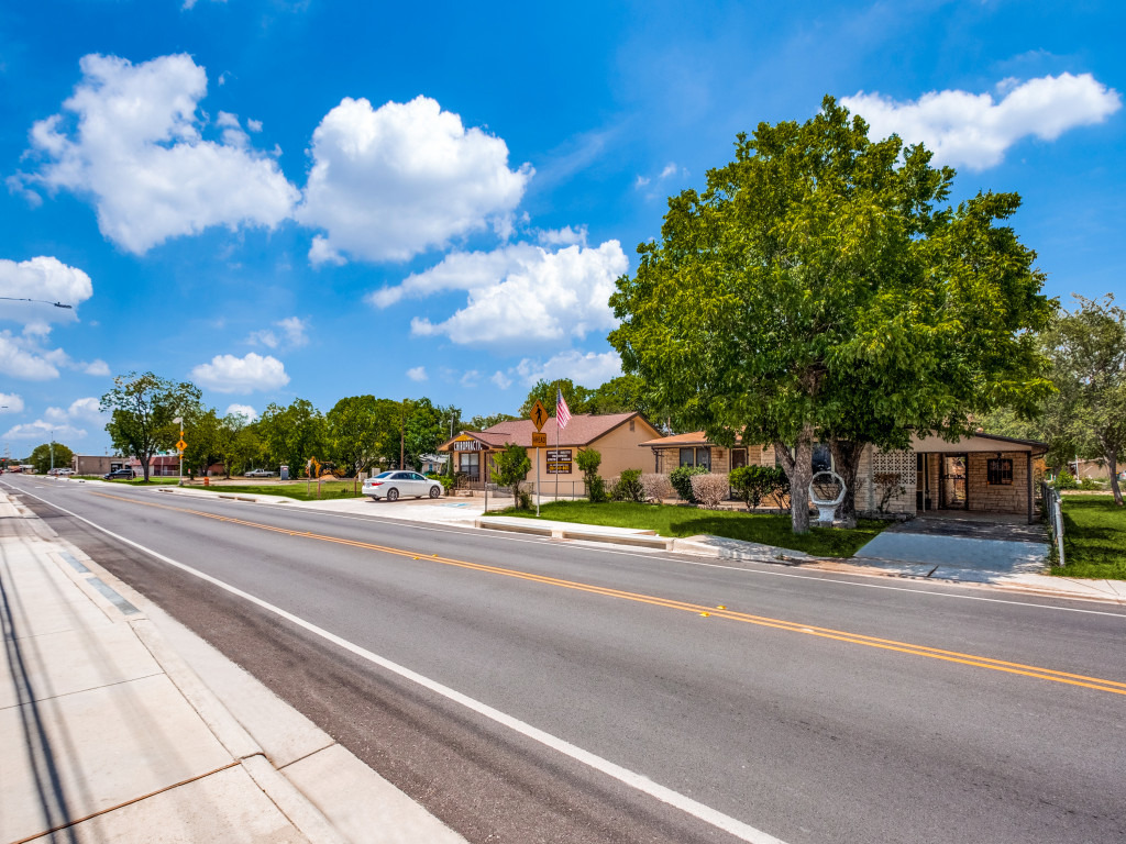 313 E Aviation Blvd, Universal City, TX for sale Building Photo- Image 1 of 1