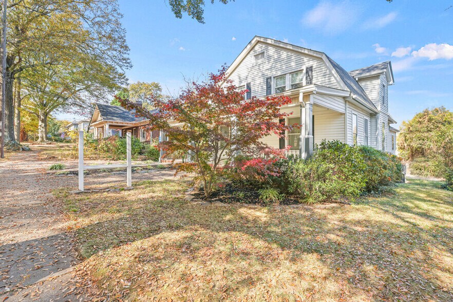 113 Whitsett St, Greenville, SC 29601 Office for Sale