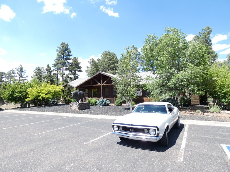 541 N Clark Rd, Show Low, AZ for sale - Primary Photo - Image 1 of 1