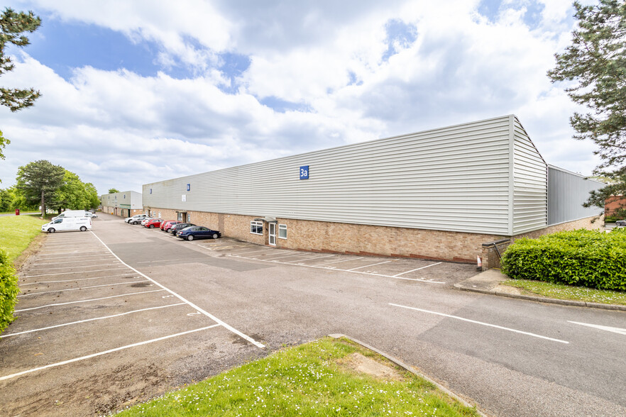 3A-3C Deans Rd, Milton Keynes for lease - Building Photo - Image 1 of 1