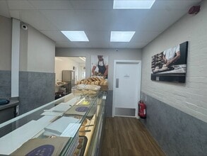 1-5 Baker St, Weybridge for lease Interior Photo- Image 2 of 6