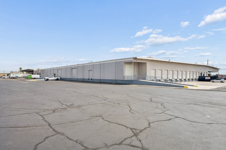 6065 Polaris Ave, Las Vegas NV - Warehouse