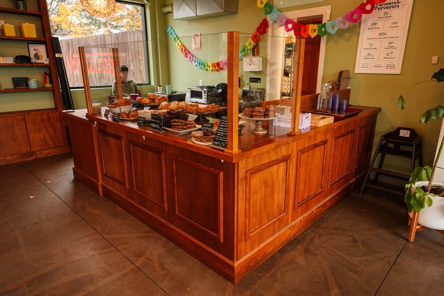 557 North St, Madison, WI for lease - Building Photo - Image 3 of 29