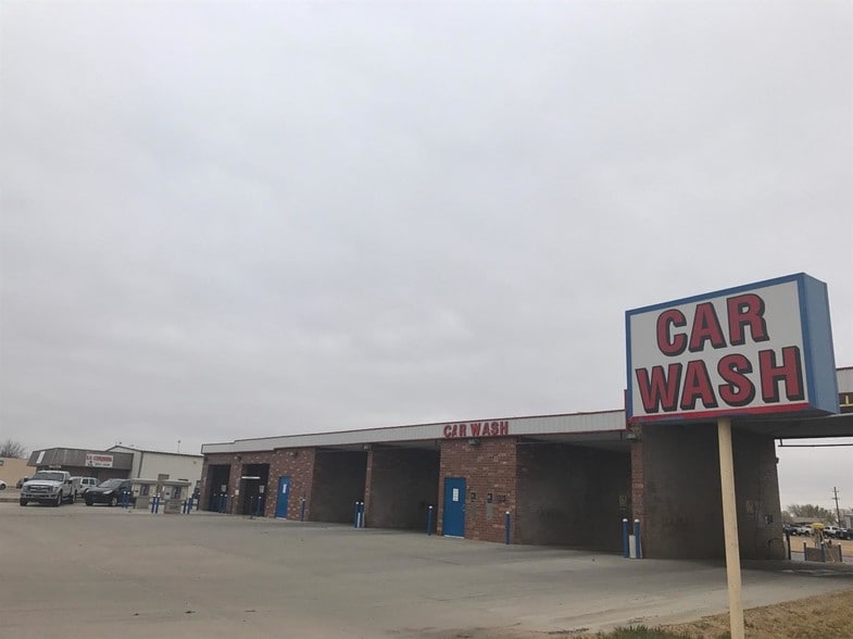1601 E Fulton St Garden City Ks 67846 Car Wash Property For