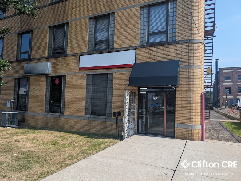 70 Outwater Ln, Garfield, NJ for lease - Building Photo - Image 3 of 6