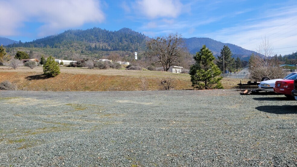 2798 Foothill Blvd, Grants Pass, OR for sale - Primary Photo - Image 1 of 1