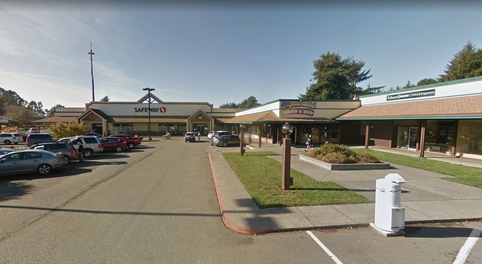 1503 City Center Rd, Mckinleyville, CA for lease - Primary Photo - Image 1 of 7