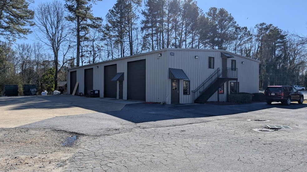 395 Farmer Ct, Lawrenceville, GA for lease - Building Photo - Image 2 of 4