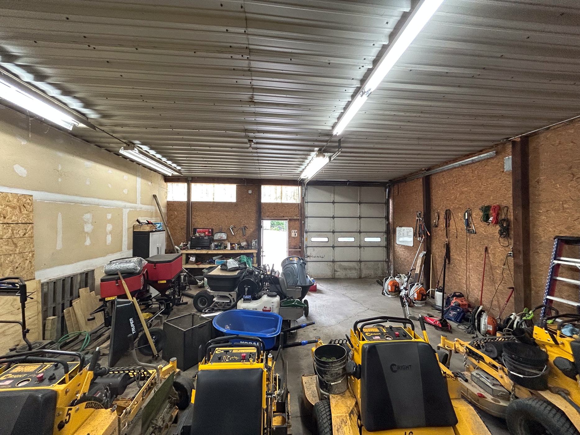 3916 Engle Rd, Fort Wayne, IN for lease Interior Photo- Image 1 of 1