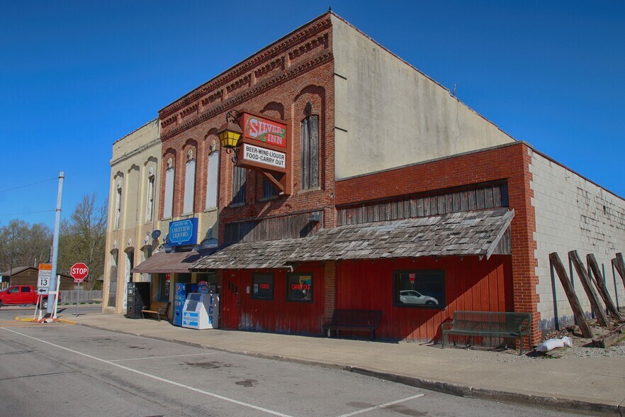 105 E Main St, Silver Lake, IN 46982