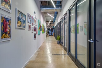 120-124 NW 25th St, Miami, FL for lease Interior Photo- Image 1 of 2