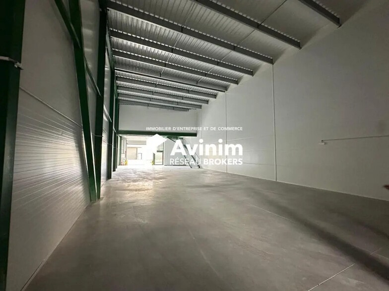 Industrial in Bernes-sur-Oise for lease - Interior Photo - Image 2 of 6