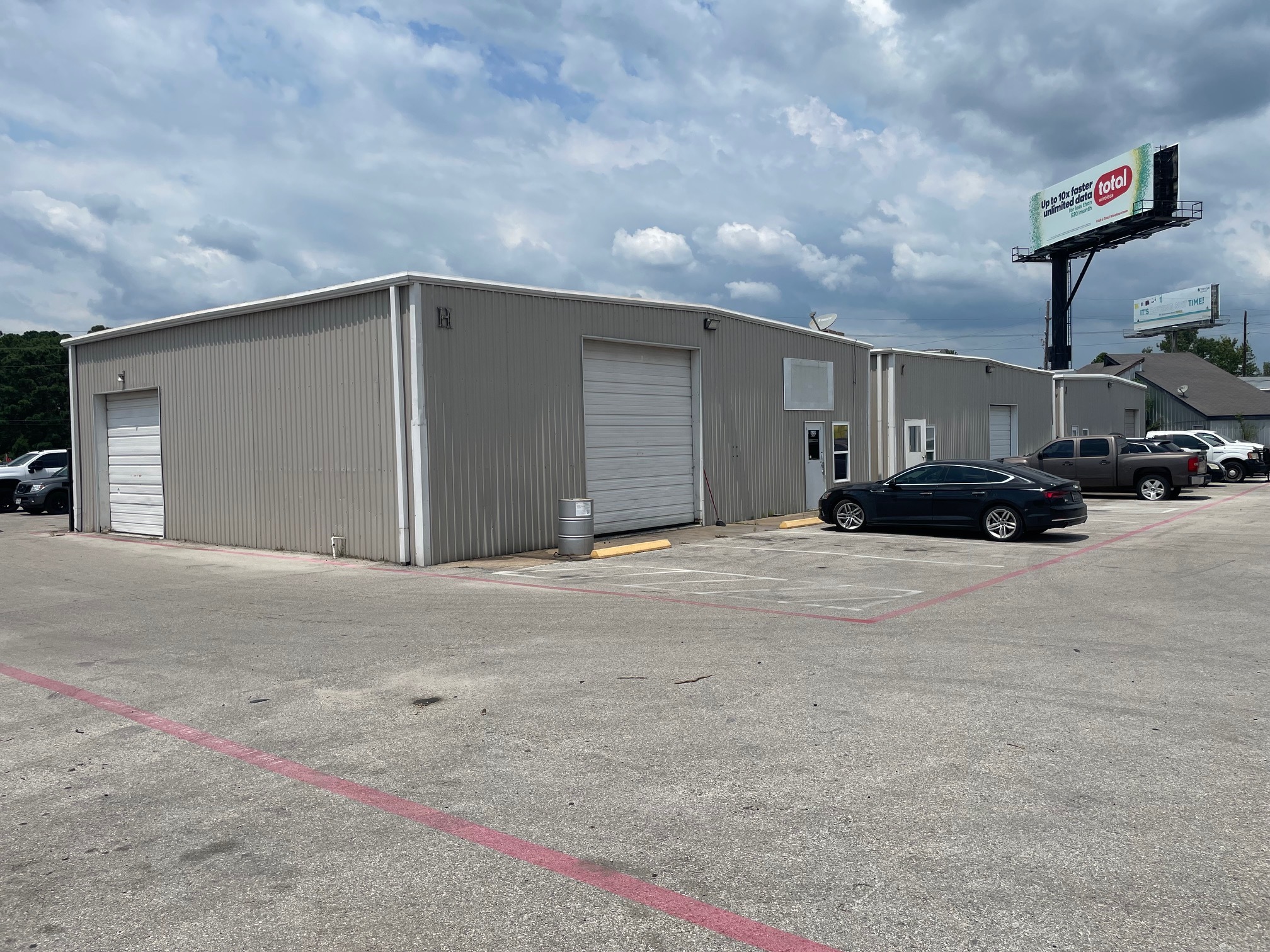 9103 Cypress Creek Pky, Houston, TX for lease Building Photo- Image 1 of 1