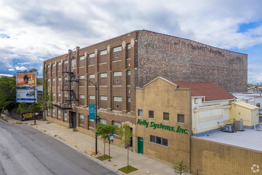 410 N Western Ave, Chicago, IL for lease - Building Photo - Image 3 of 25