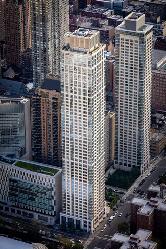 More details for 51 Amsterdam Ave, New York, NY - Retail for Lease