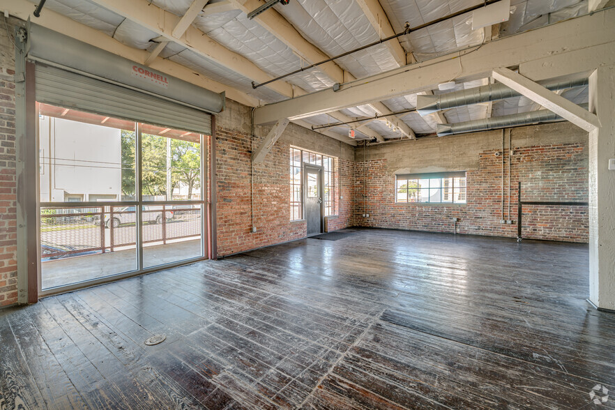 2327 Commerce St, Houston, TX for lease - Interior Photo - Image 3 of 16